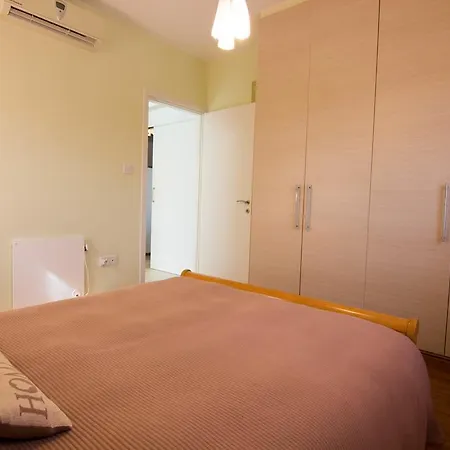Ariana Apartment