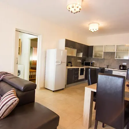 Apartment Ariana